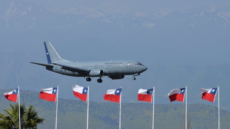 BOEING 737
